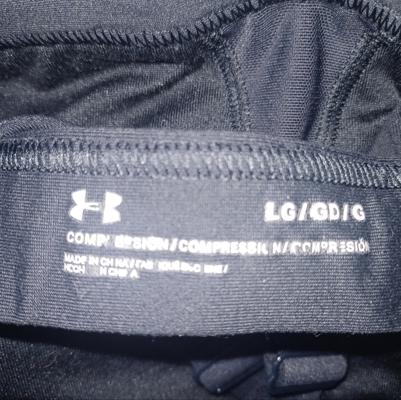 Under Armour Mid Crossback Black Compression Sports Bra Sz L w/ removable pads - Picture 4 of 4